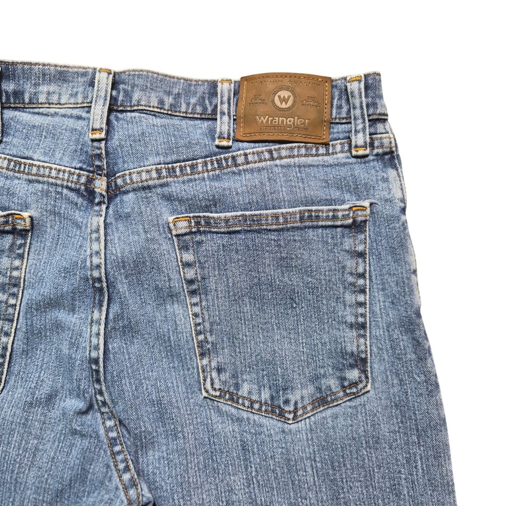 Wrangler Authentic Jeans Mens 34x29 Regular Fit Blue Denim 9WRGAMS Mid Wash - Picture 6 of 11